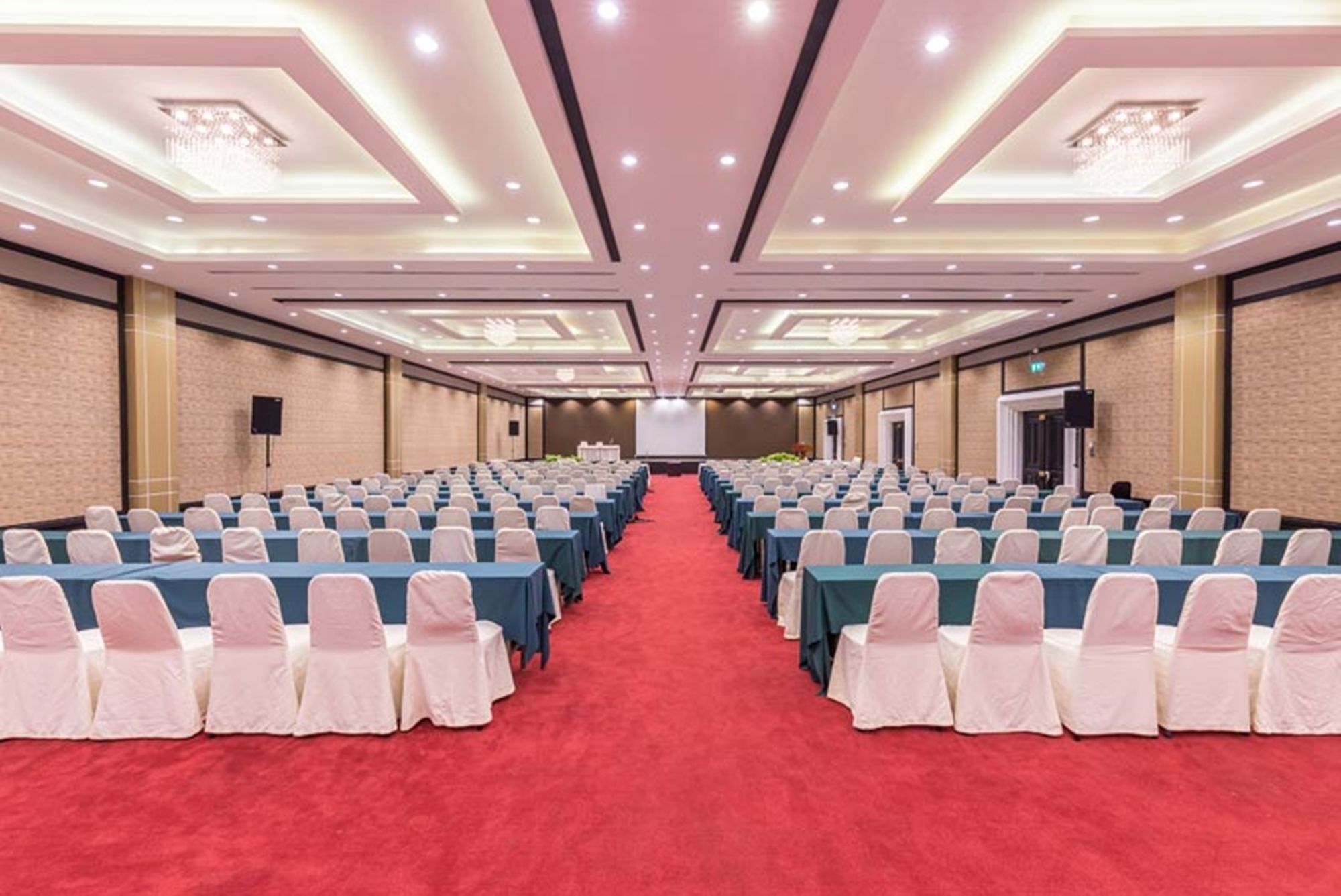 Ambassador City Jomtien Garden Wing Сатахип Екстериор снимка